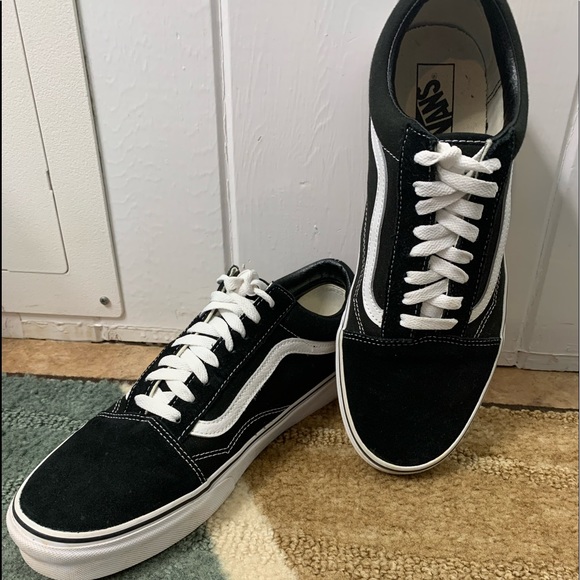 Mens Vans black and white shoes. - Picture 6 of 7